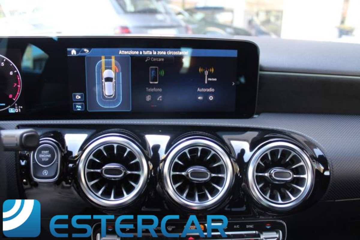 Mercedes-Benz Classe A 200 AMG Line Premium Plus auto (19)