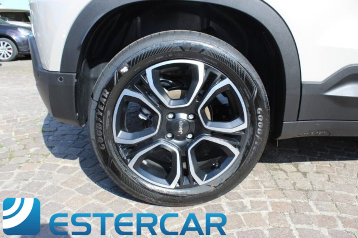 Jeep Avenger 1.2 turbo Summit fwd 100cv (11)