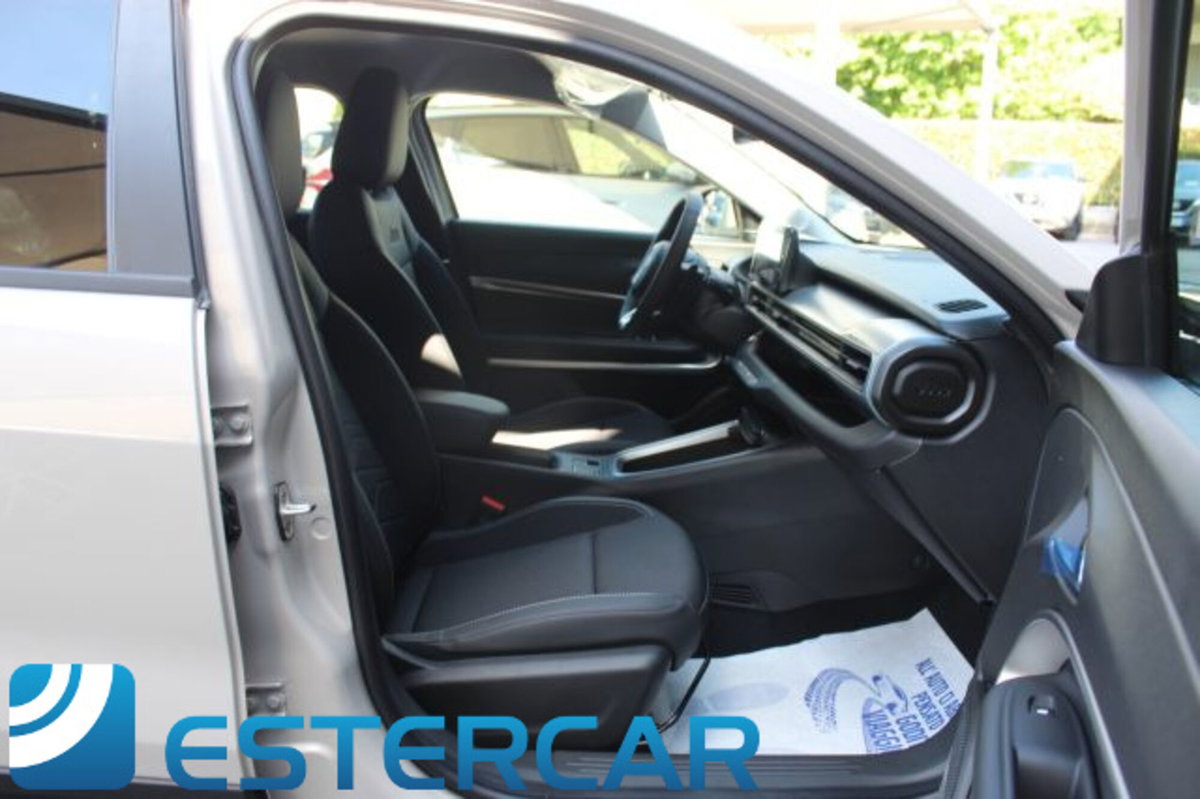 Jeep Avenger 1.2 turbo Summit fwd 100cv (12)