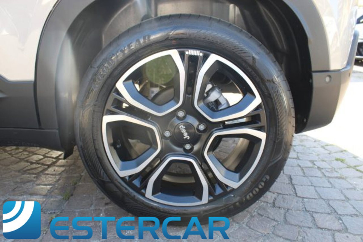 Jeep Avenger 1.2 turbo Summit fwd 100cv (16)