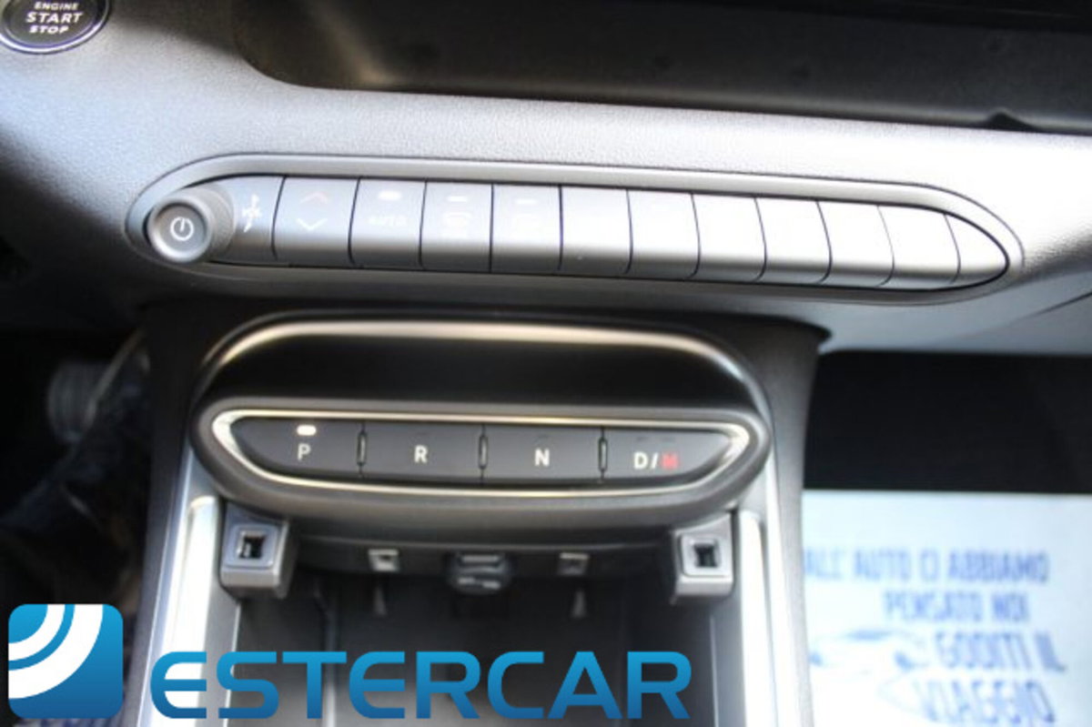 Jeep Avenger 1.2 turbo Summit fwd 100cv (6)