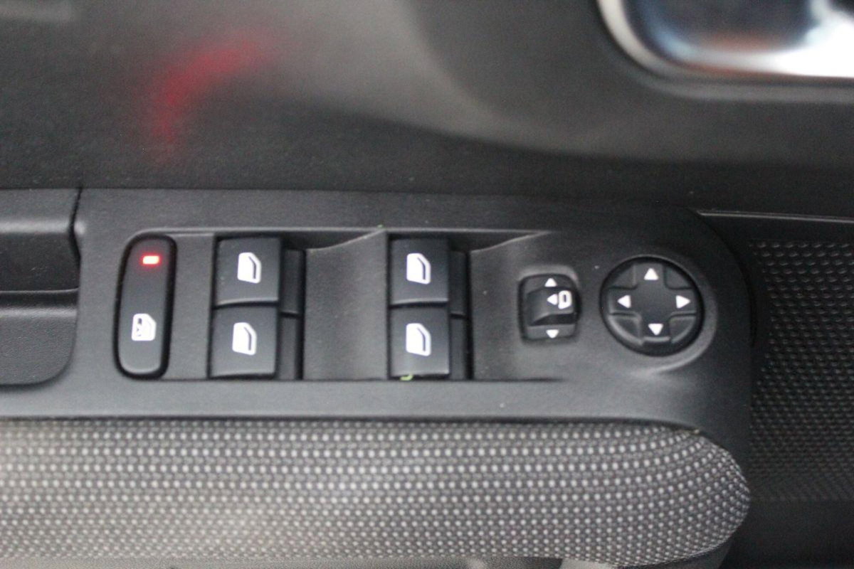 Citroen C3 Aircross BlueHDi 110 S&S Feel (19)