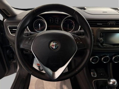 Alfa Romeo Giulietta 1.6 JTDm-2 Exclusive (8)