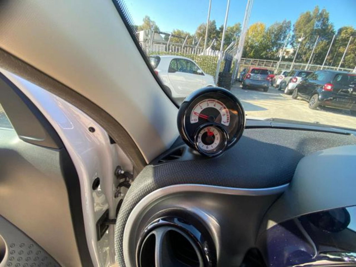smart forfour forfour 90 0.9 Turbo Brabus Style (14)