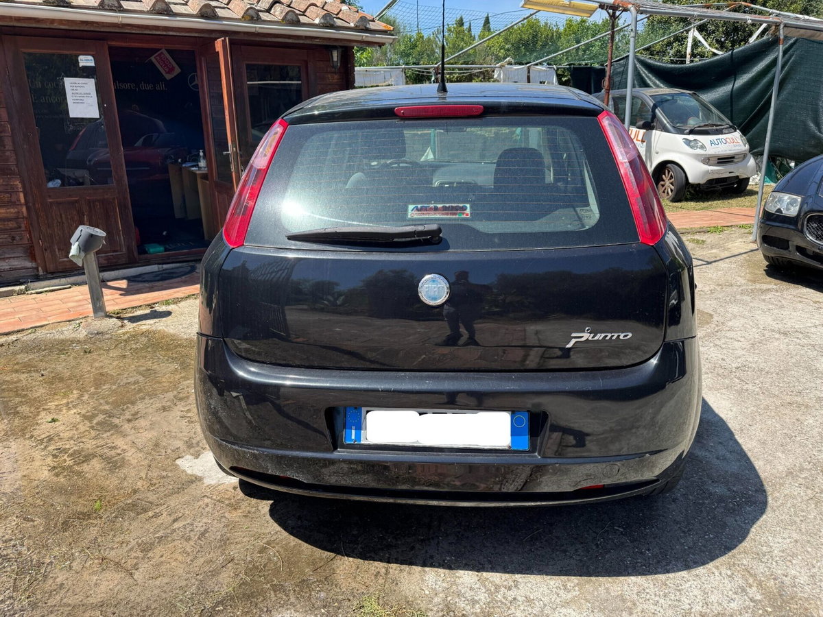 Fiat Grande Punto 1.3 MJT 75 CV 5 porte Dynamic (2)