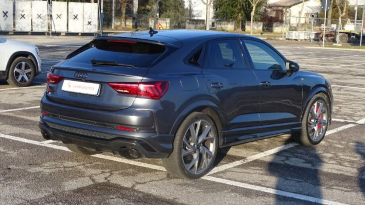 Audi RS Q3 Sportback 2.5 quattro s-tronic (7)