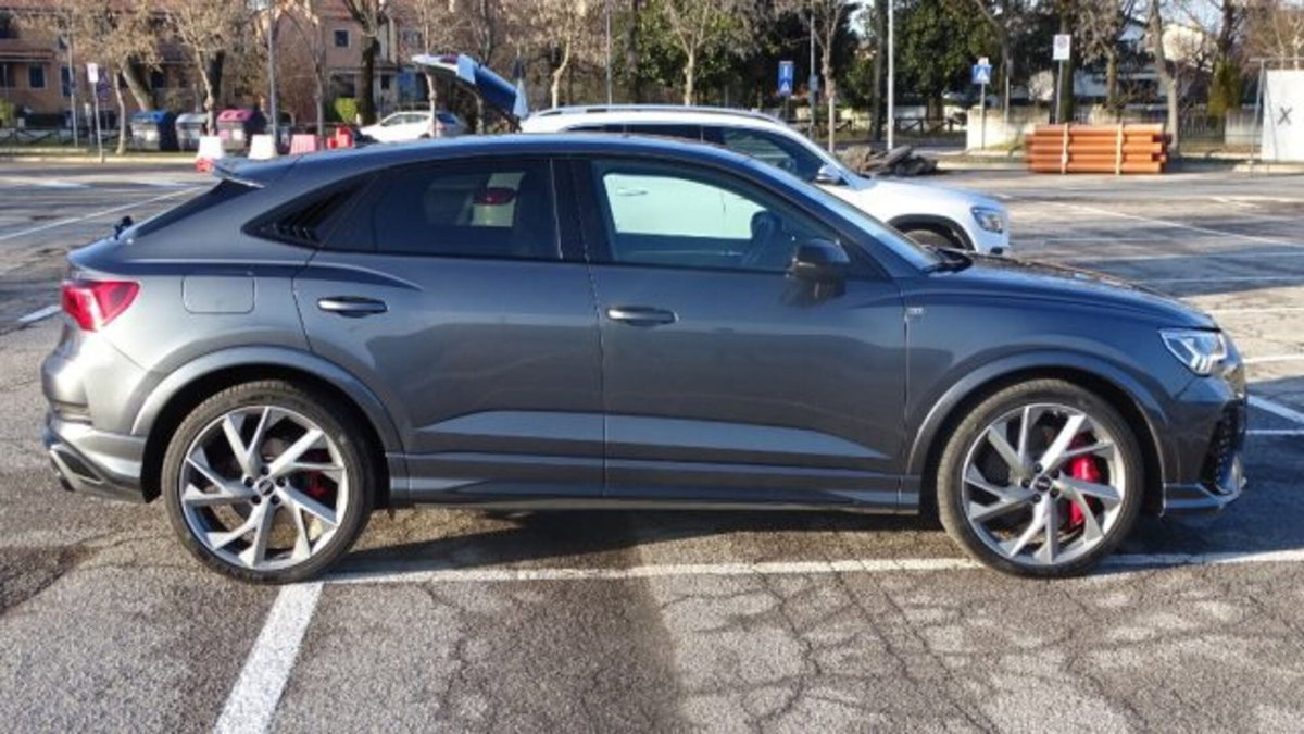 Audi RS Q3 Sportback 2.5 quattro s-tronic (8)