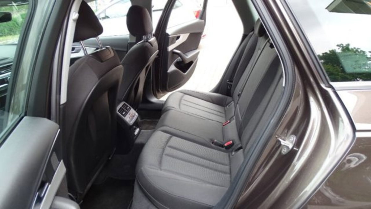 Audi A4 Avant 40 TDI S tronic Business (14)