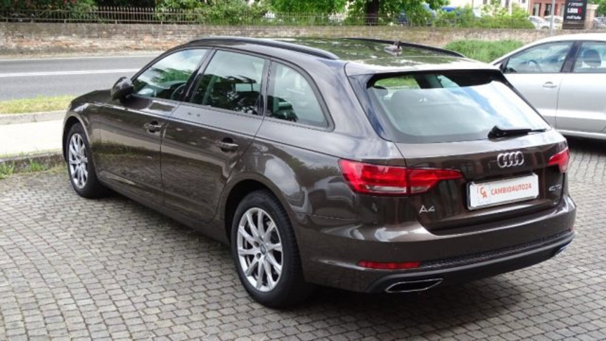 Audi A4 Avant 40 TDI S tronic Business (5)