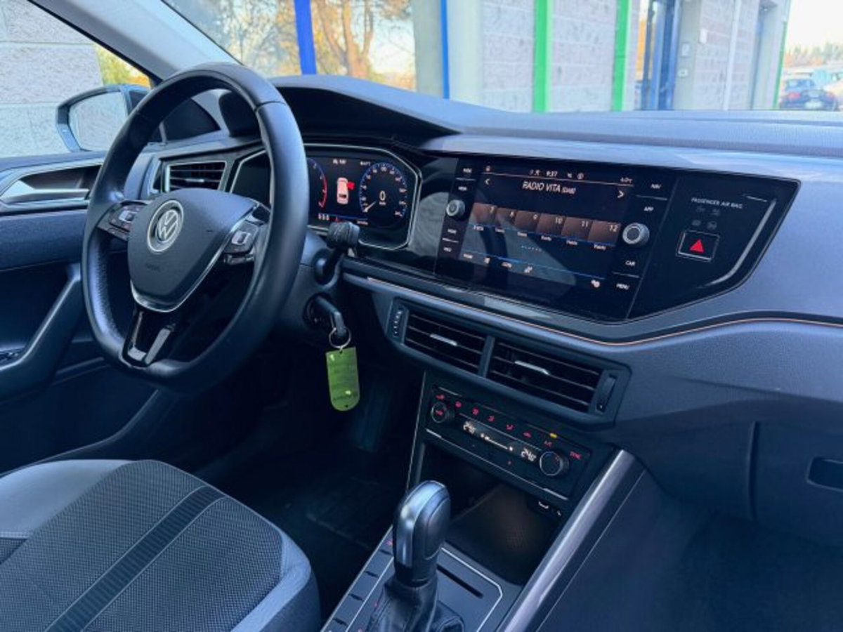 Volkswagen Polo 1.0 TSI 110 CV DSG R-Line (9)