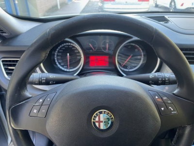 Alfa Romeo Giulietta 2.0 JTDm Veloce 140cv (6)