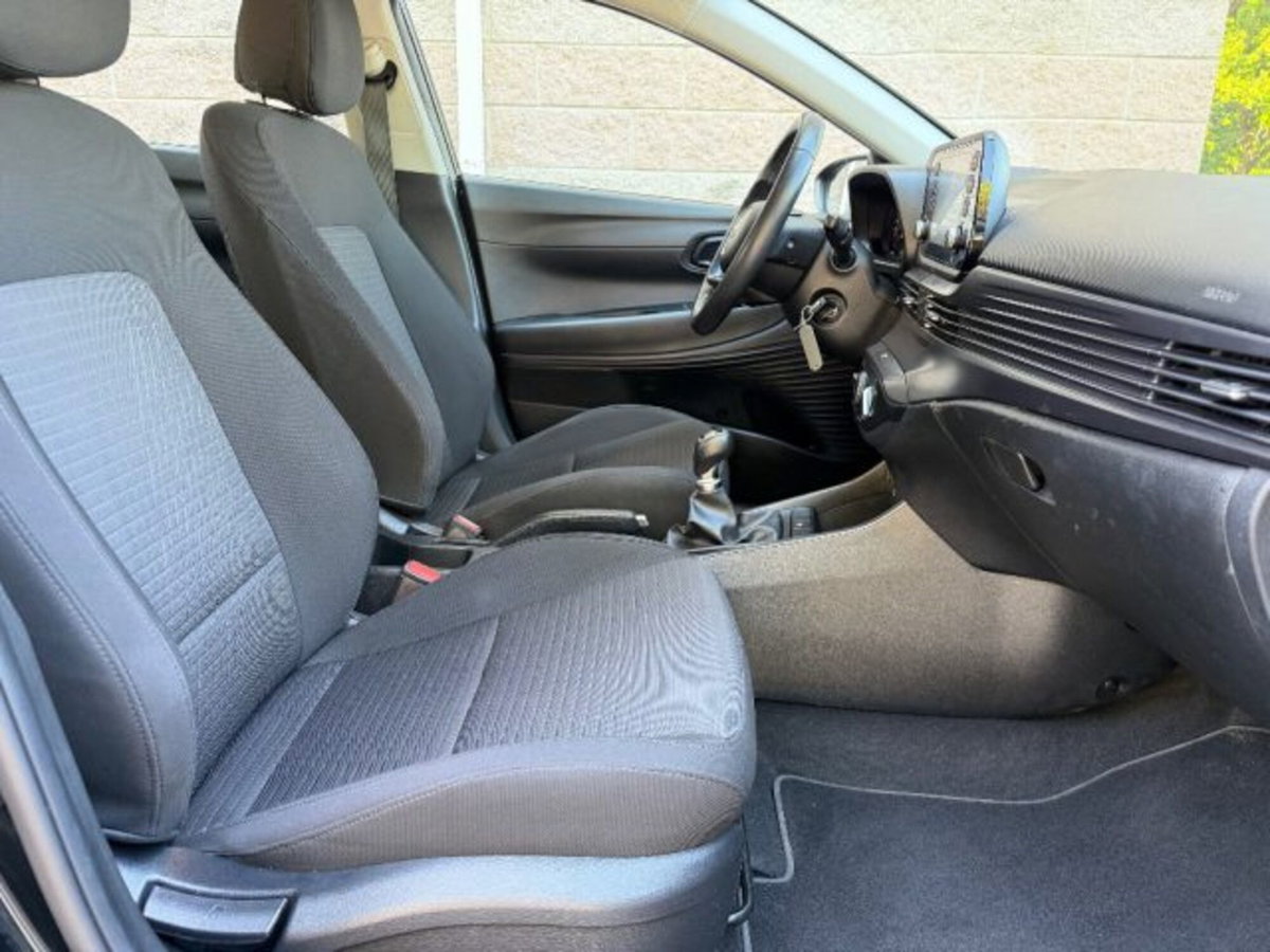 Hyundai i20 1.2 MPI MT TechLine (11)