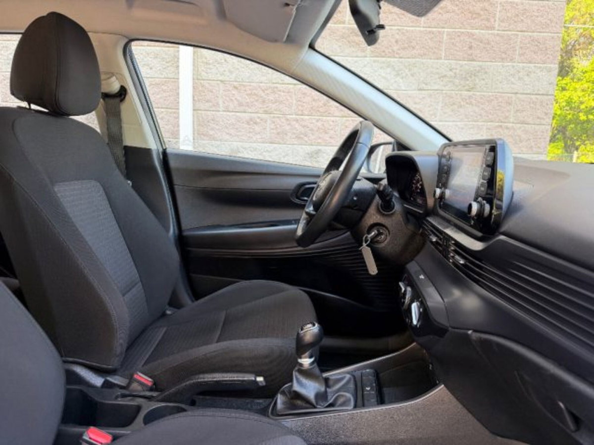 Hyundai i20 1.2 MPI MT TechLine (14)