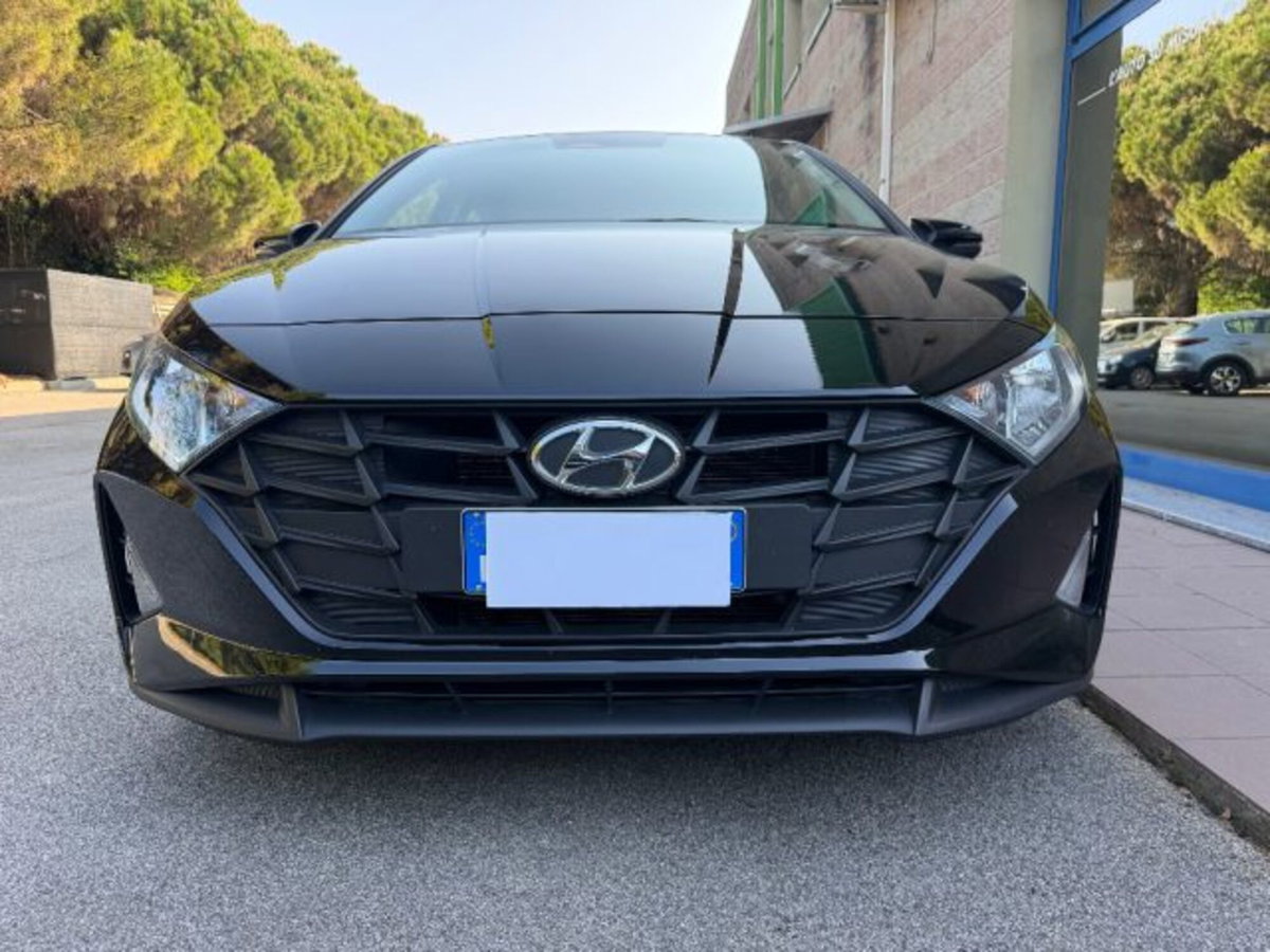 Hyundai i20 1.2 MPI MT TechLine (2)