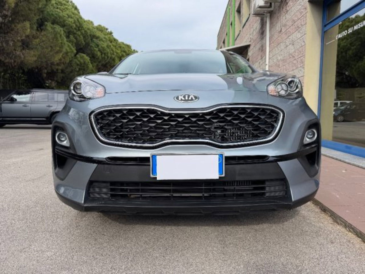 Kia Sportage 1.6 CRDI 136 CV 2WD Mild Hybrid Black Edition (2)