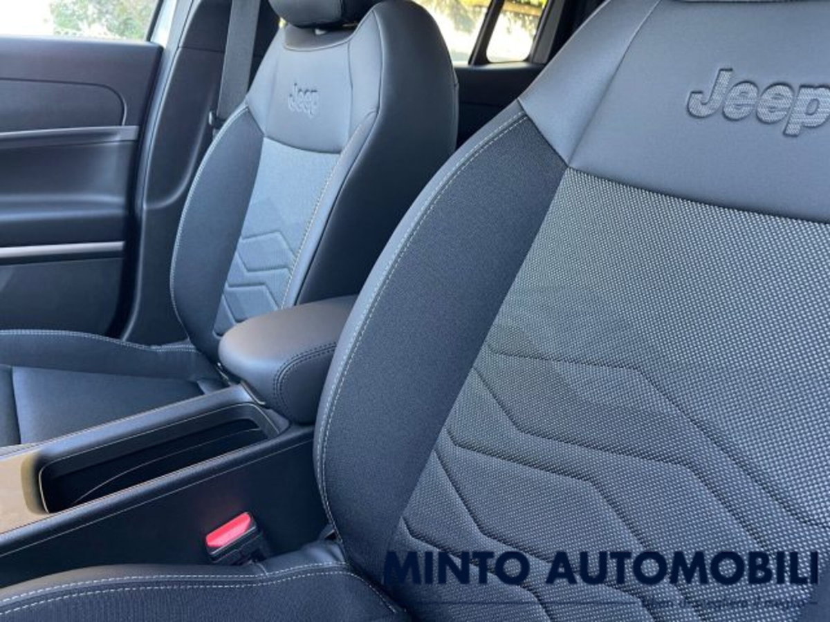 Jeep Avenger 1.2 turbo Summit fwd 100cv (16)