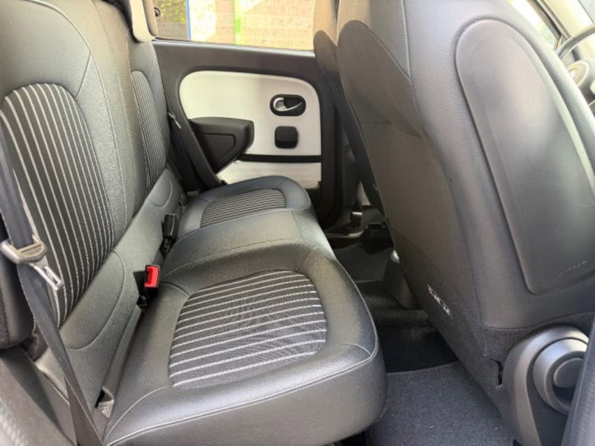 Renault Twingo Electric Vibes (17)