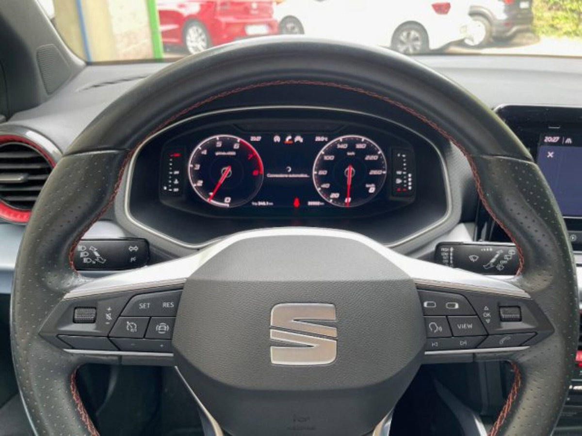 SEAT Arona 1.0 ecotsi FR 95cv (11)
