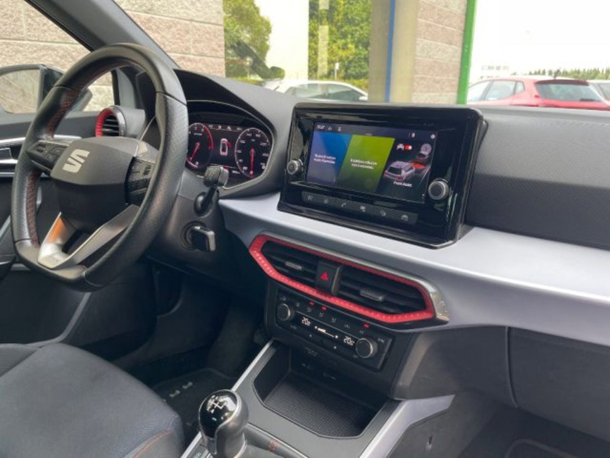 SEAT Arona 1.0 ecotsi FR 95cv (14)
