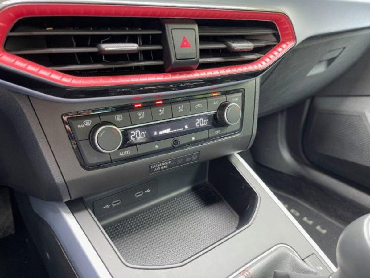 SEAT Arona 1.0 ecotsi FR 95cv (19)