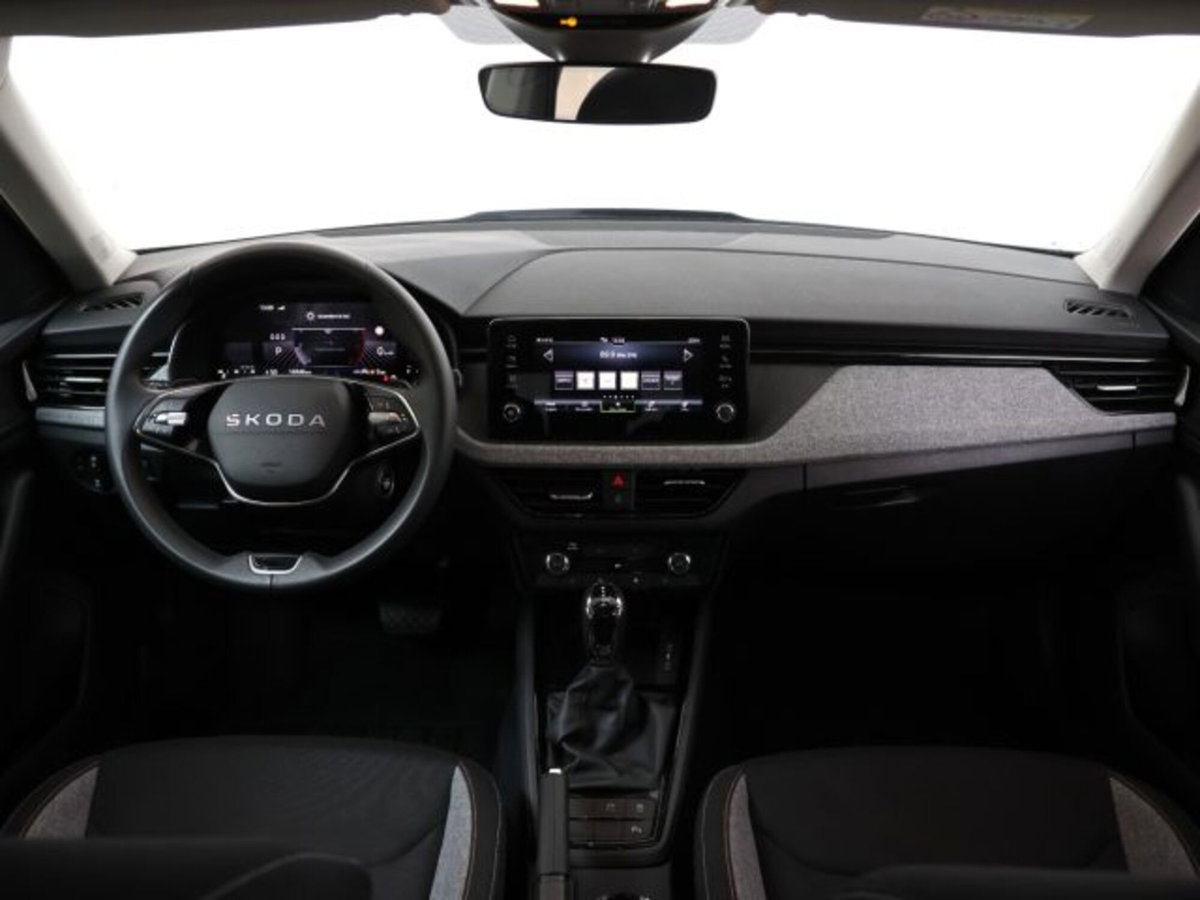 Skoda Kamiq 1.0 tsi Selection 115cv dsg (13)