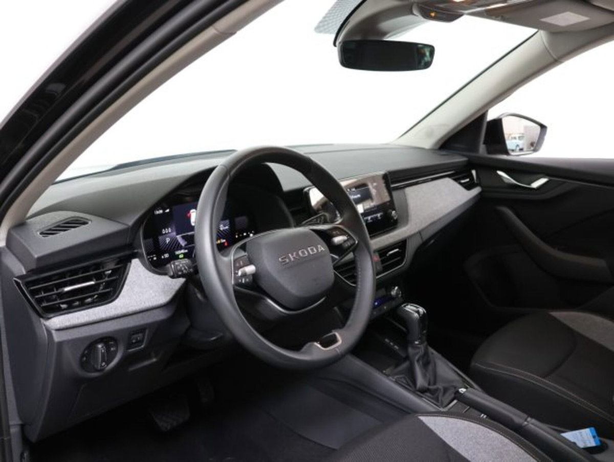 Skoda Kamiq 1.0 tsi Selection 115cv dsg (9)