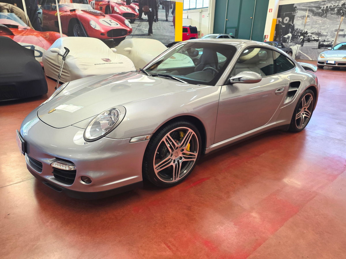 Porsche 911 Coupé Turbo (4)