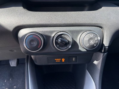 Toyota Yaris 1.0 5 porte Trend (14)
