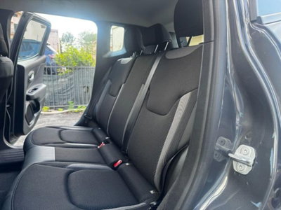 Jeep Renegade 1.3 T4 190CV PHEV 4xe AT6 Upland (11)