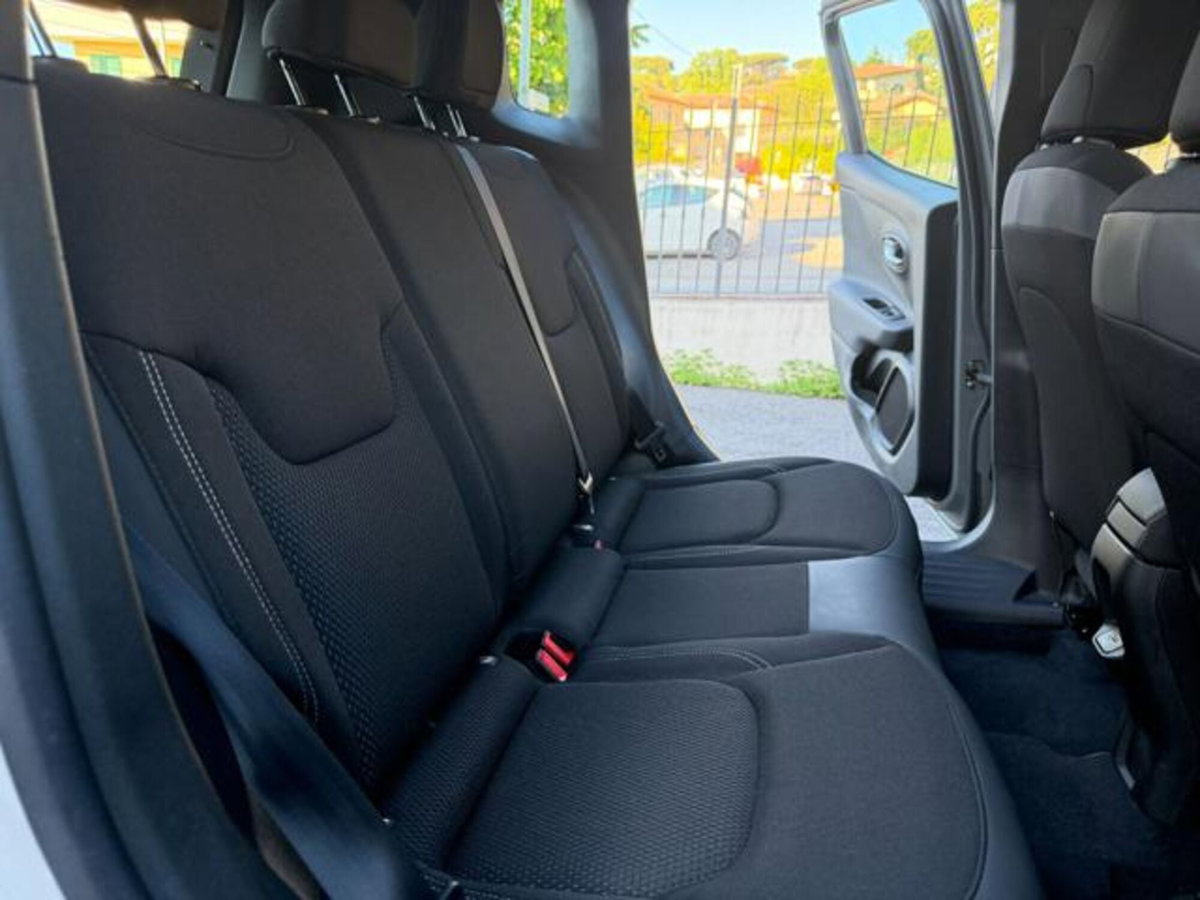Jeep Renegade 1.3 T4 190CV PHEV 4xe AT6 Upland (10)