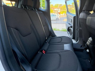 Jeep Renegade 1.3 T4 190CV PHEV 4xe AT6 Upland (10)