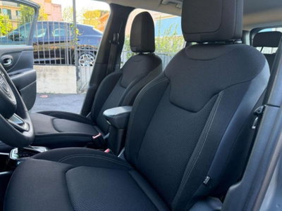 Jeep Renegade 1.3 T4 190CV PHEV 4xe AT6 Upland (8)