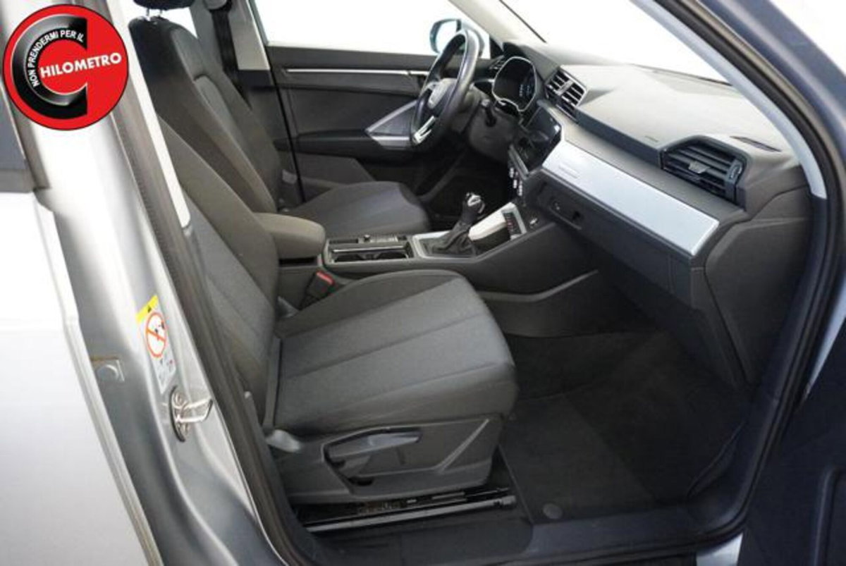 Audi Q3 35 TDI quattro S tronic Business (10)