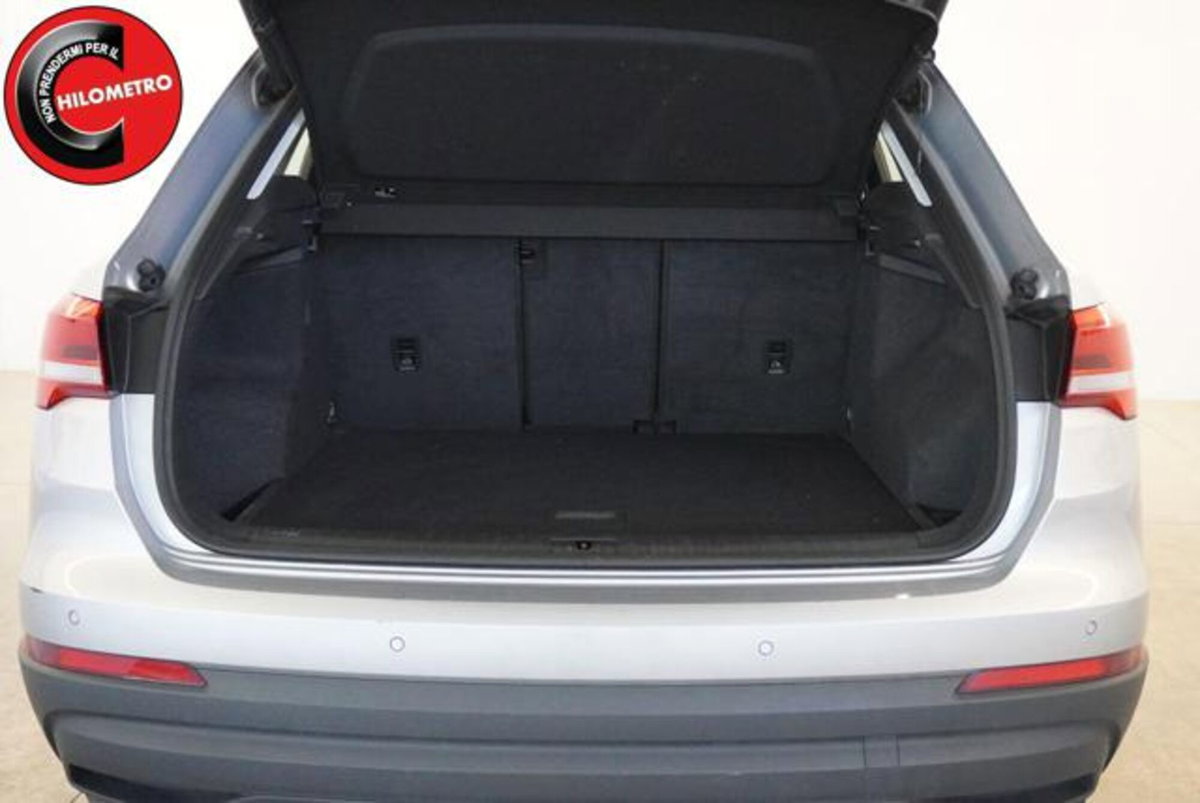 Audi Q3 35 TDI quattro S tronic Business (4)