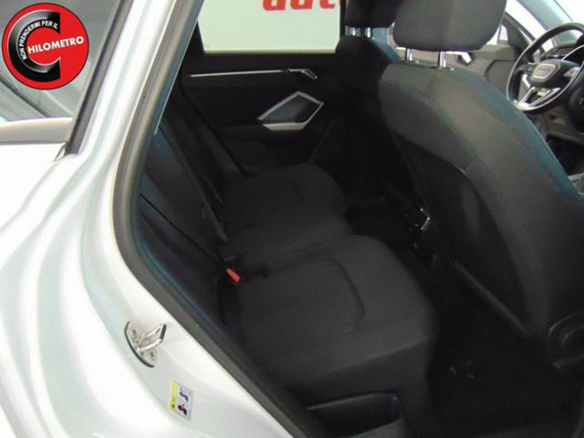 Audi Q3 Sportback 35 TDI quattro S tronic S line edition (7)