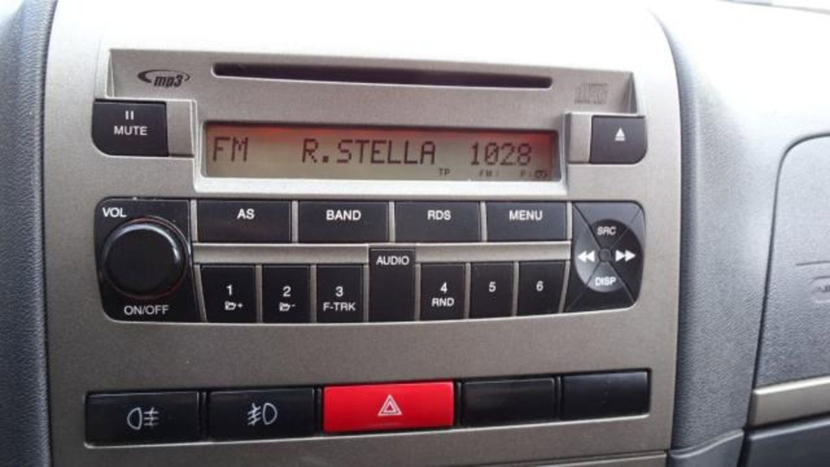 Fiat Strada 1.3 MJT 95CV Pick-up Trekking (17)