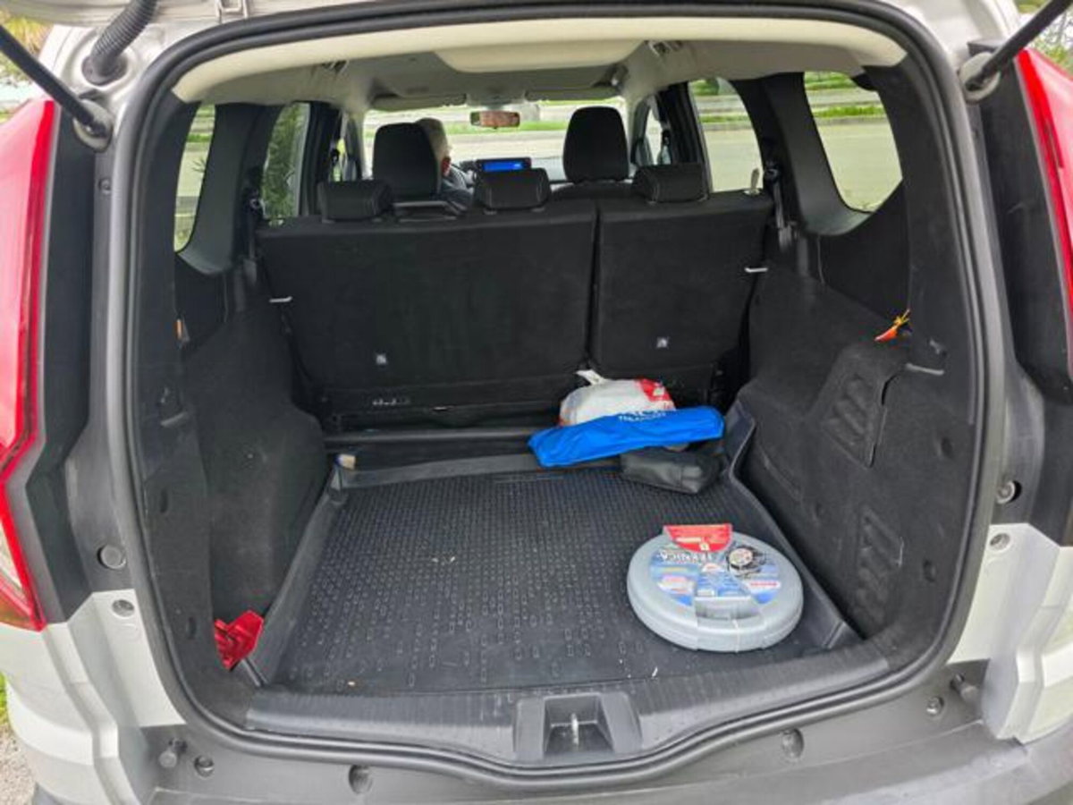 Dacia Jogger Jogger 1.0 TCe GPL 100 CV 5 posti Extreme (9)