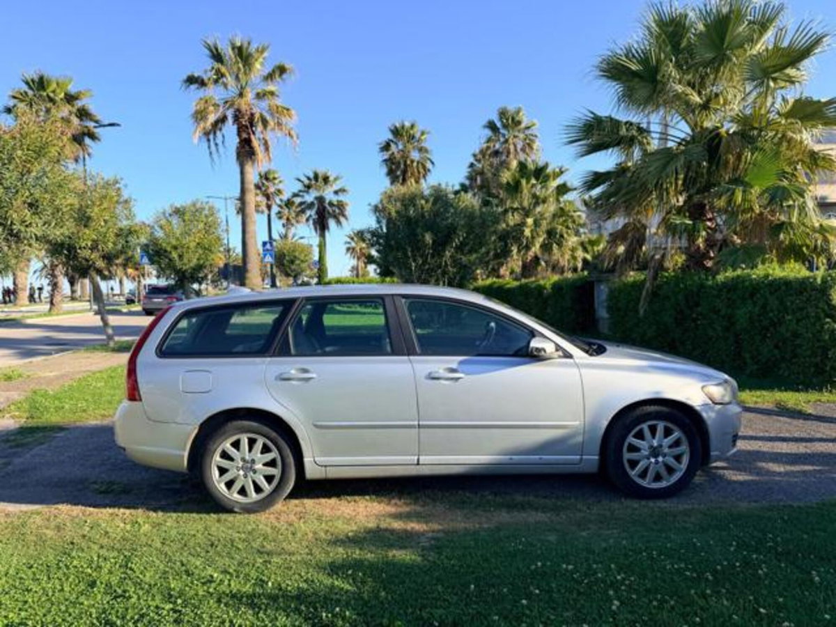 Volvo V50 1.6 D cat Momentum (7)