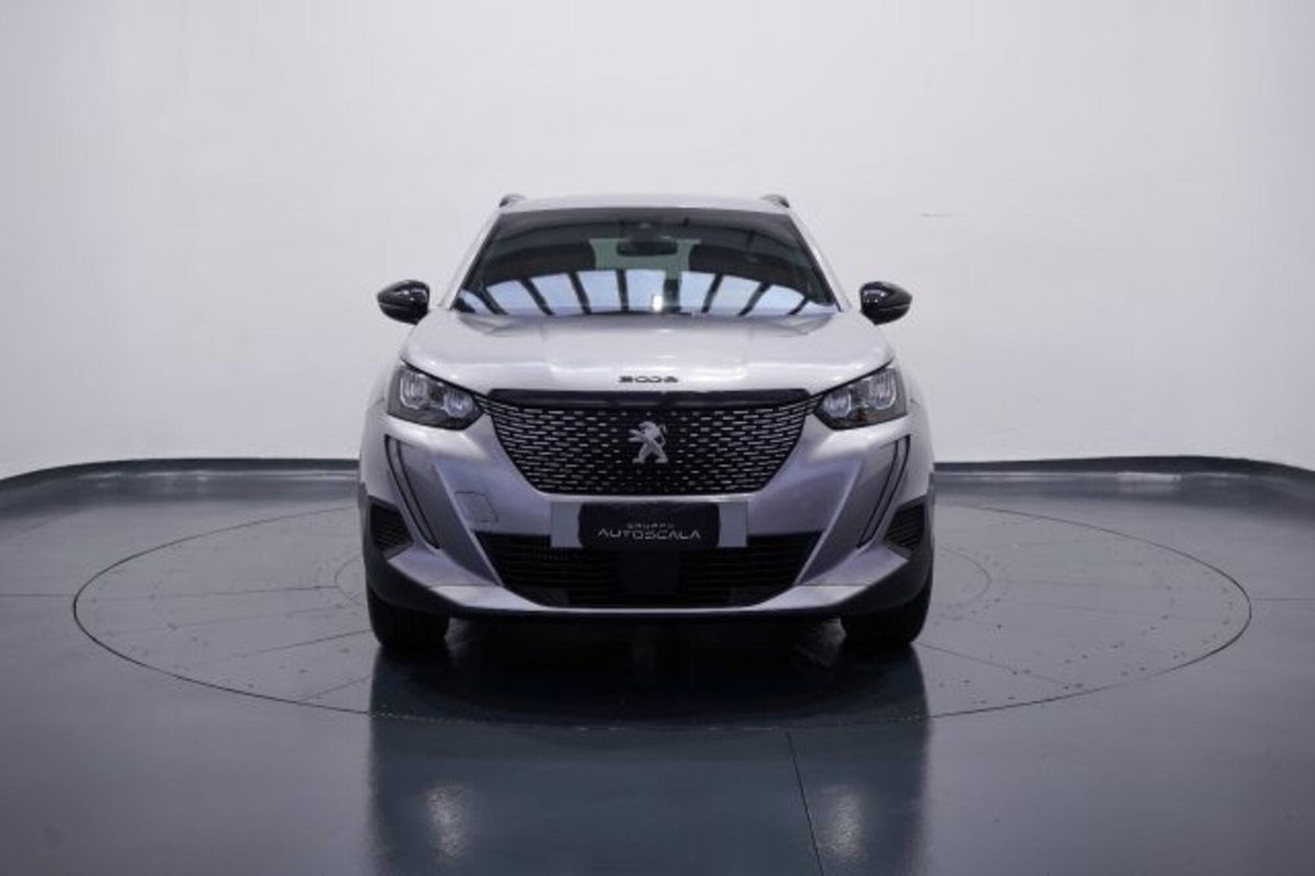 Peugeot 2008 PureTech 100 S&S Allure Pack (2)