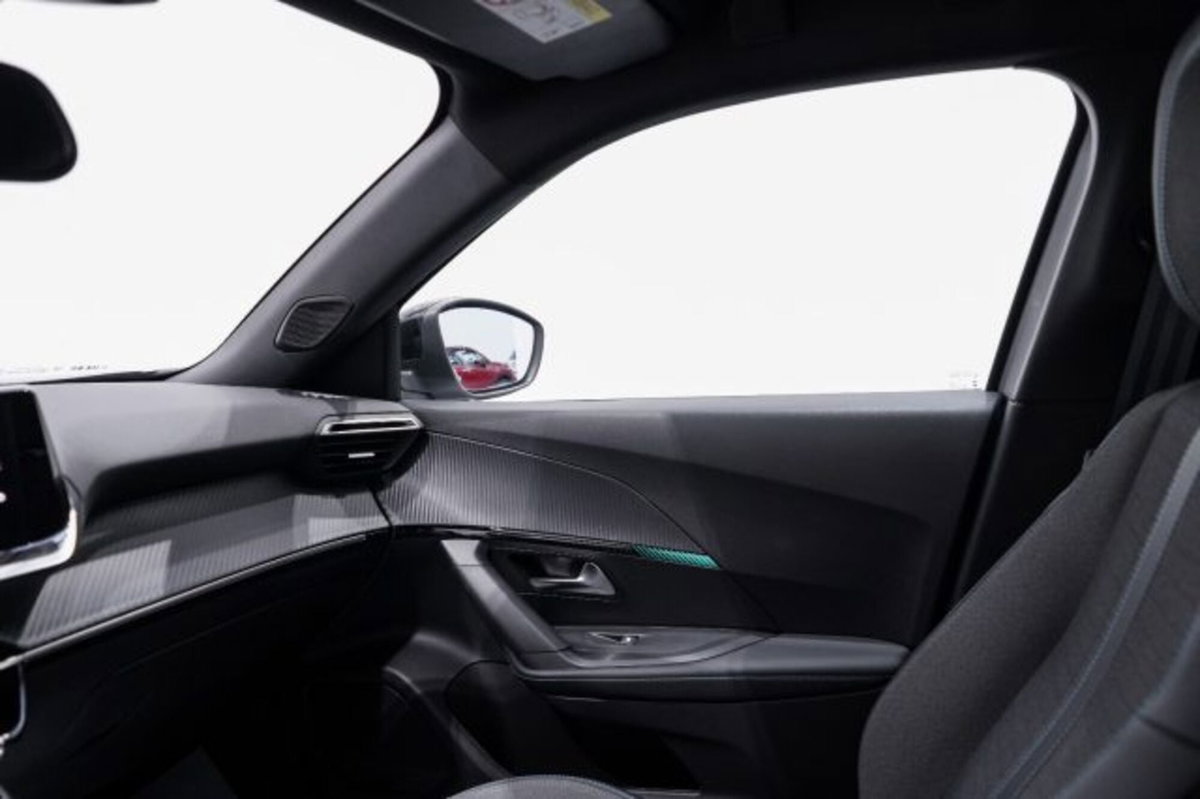 Peugeot 2008 PureTech 100 S&S Allure Pack (20)