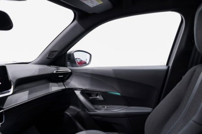 Peugeot 2008 PureTech 100 S&S Allure Pack (20)