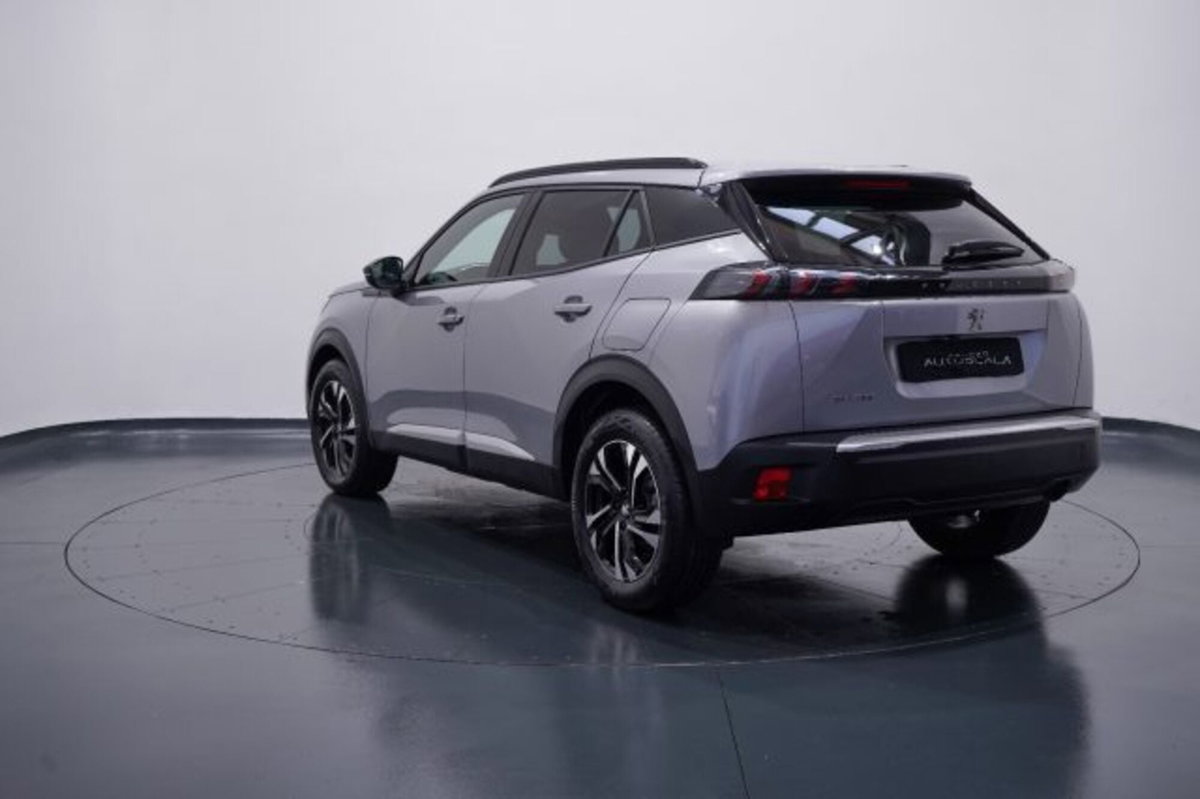 Peugeot 2008 PureTech 100 S&S Allure Pack (5)