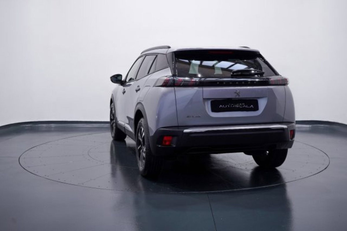 Peugeot 2008 PureTech 100 S&S Allure Pack (6)