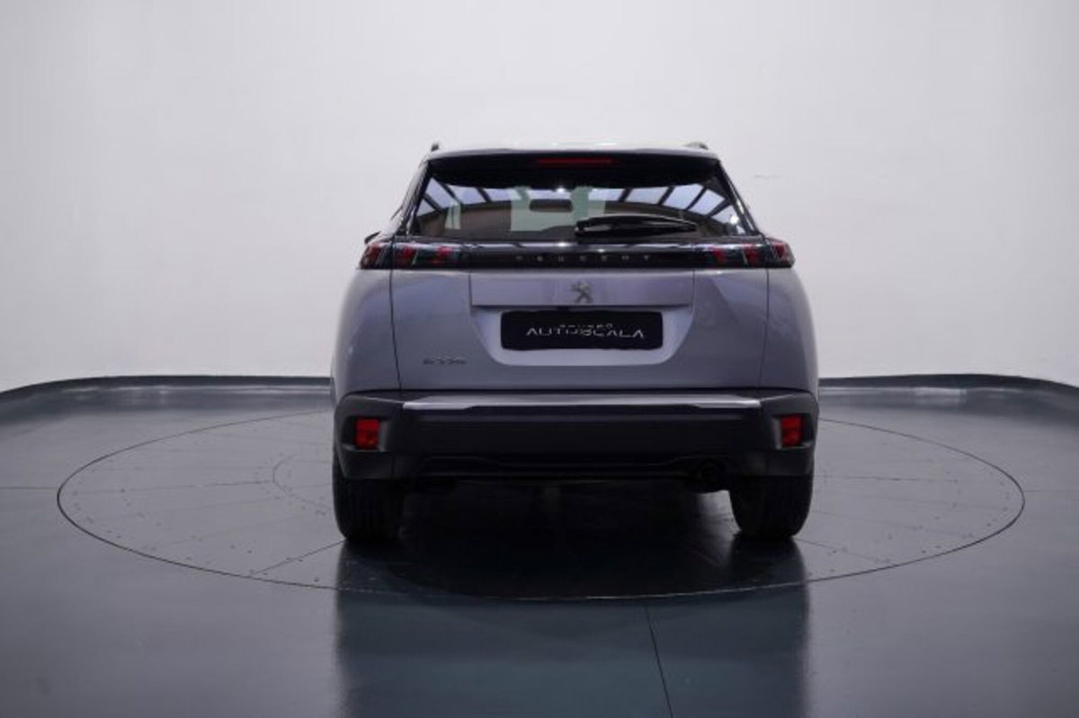 Peugeot 2008 PureTech 100 S&S Allure Pack (7)