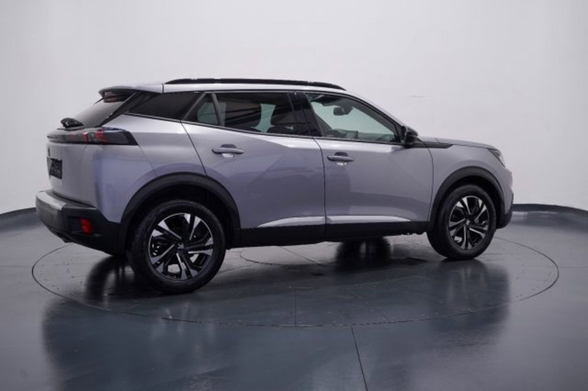 Peugeot 2008 PureTech 100 S&S Allure Pack (9)