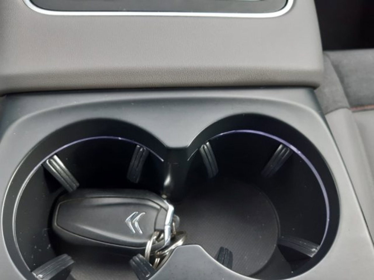 Citroen C5 Aircross Aircross Hybrid 225 E-EAT8 Shine (20)