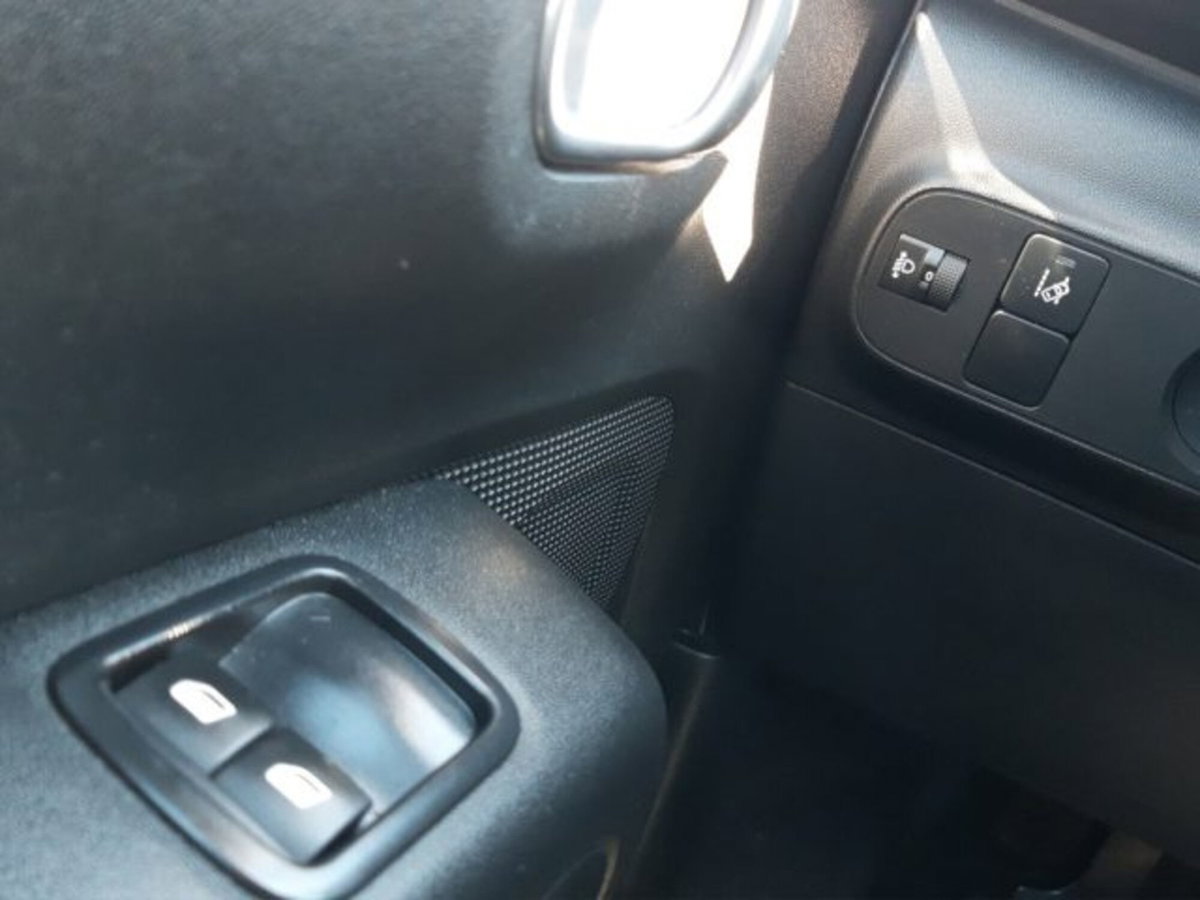 Citroen C3 PureTech 82 Shine (12)