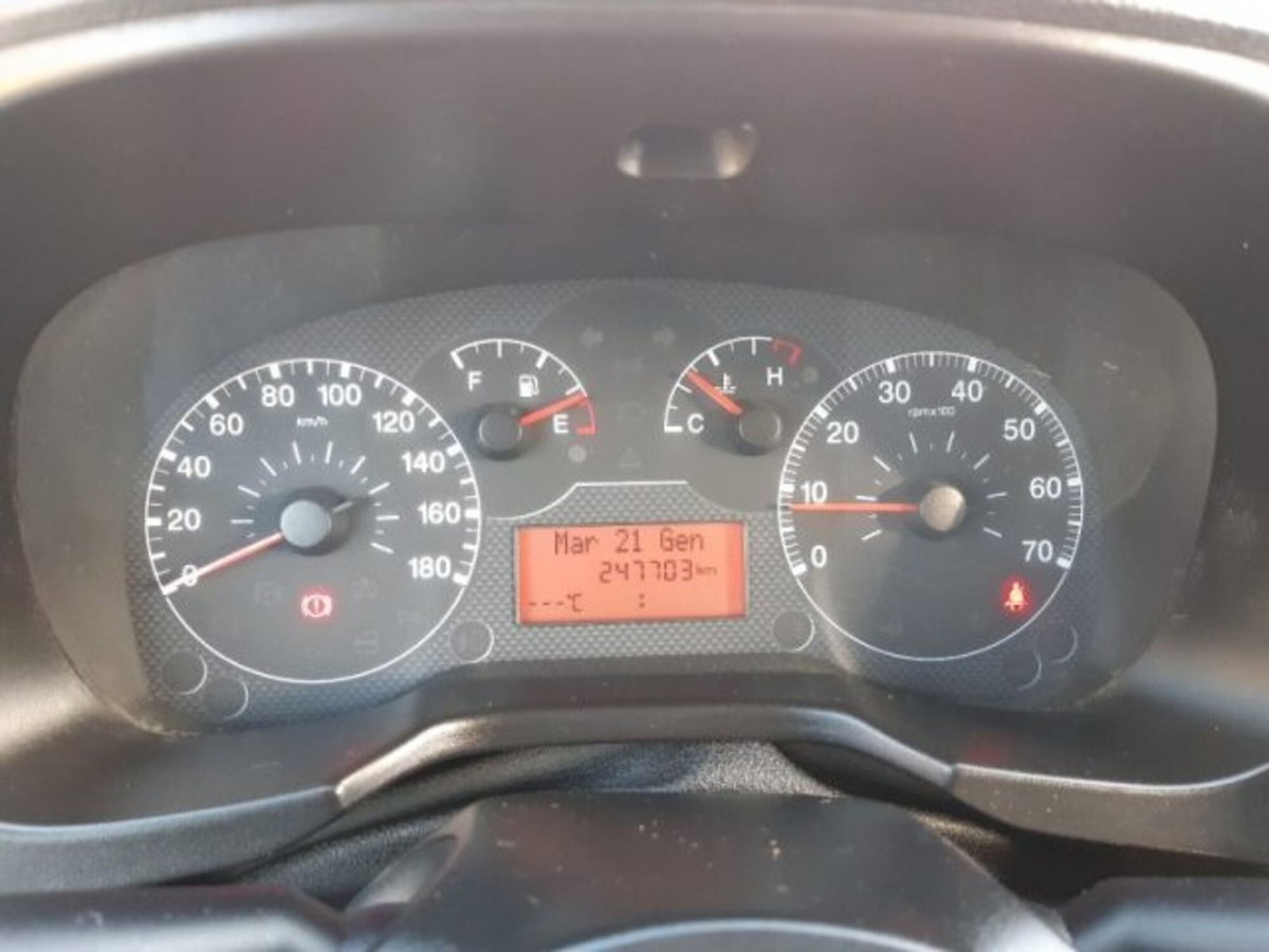 Fiat Fiorino QUBO 1.3 MJT 75CV SX (N1) (5)