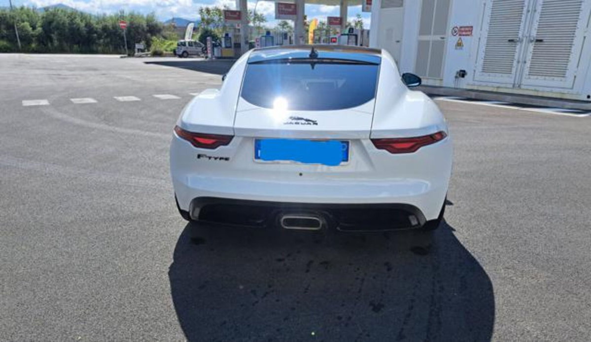 Jaguar F-Type Coupé 2.0 aut. Coupé R-Dynamic Black (10)