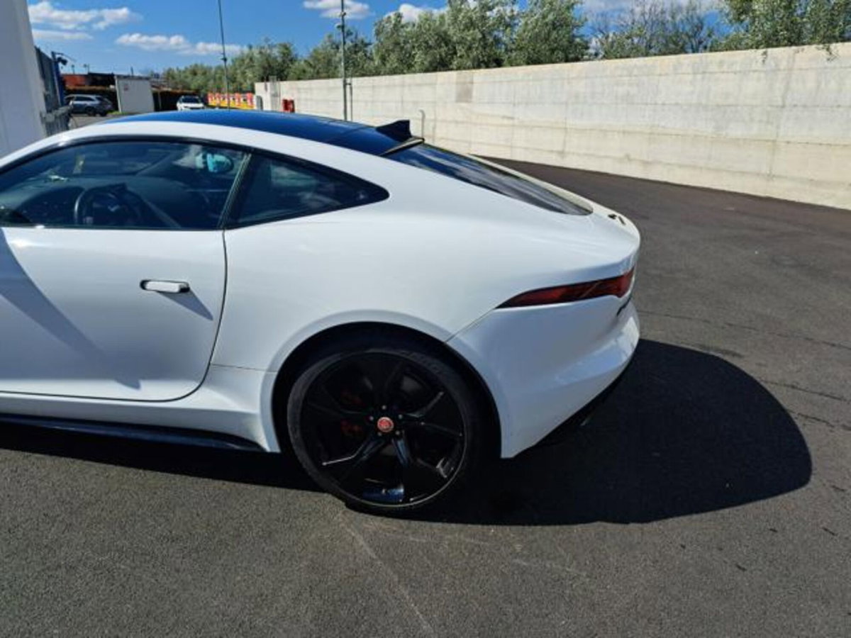 Jaguar F-Type Coupé 2.0 aut. Coupé R-Dynamic Black (13)